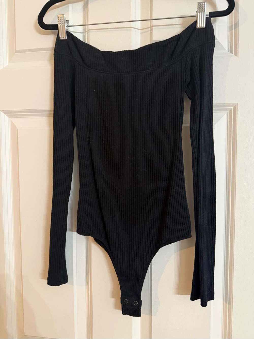 Hollister Black Ribbed Off-Shoulder Top